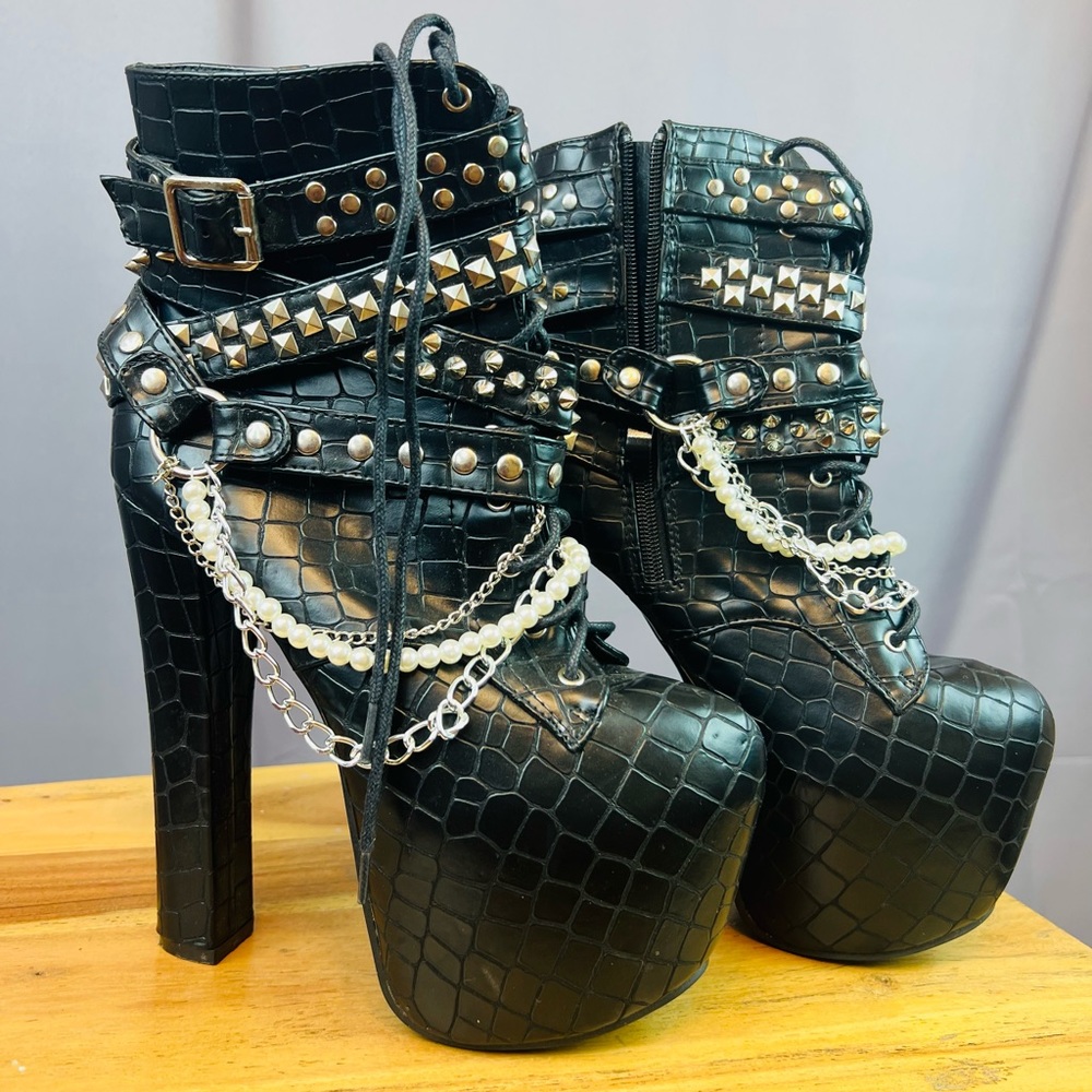 Tall rockstar shoes